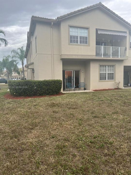 Recently Rented: $2,800 (3 beds, 2 baths, 1210 Square Feet)