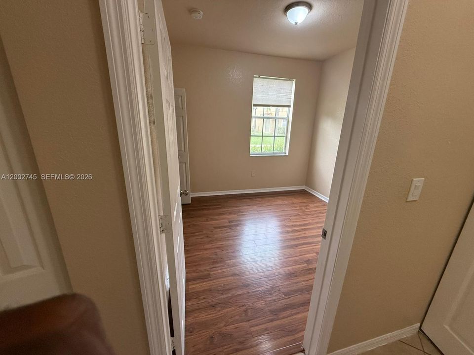 Recently Rented: $2,800 (3 beds, 2 baths, 1210 Square Feet)
