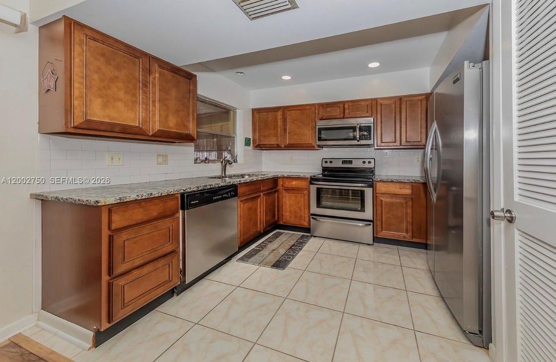 В аренду: $1,850 (3 спален, 2 ванн, 0 Квадратных фут)