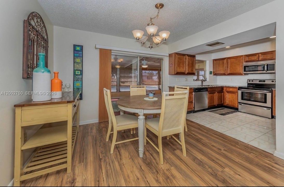 В аренду: $1,850 (3 спален, 2 ванн, 0 Квадратных фут)