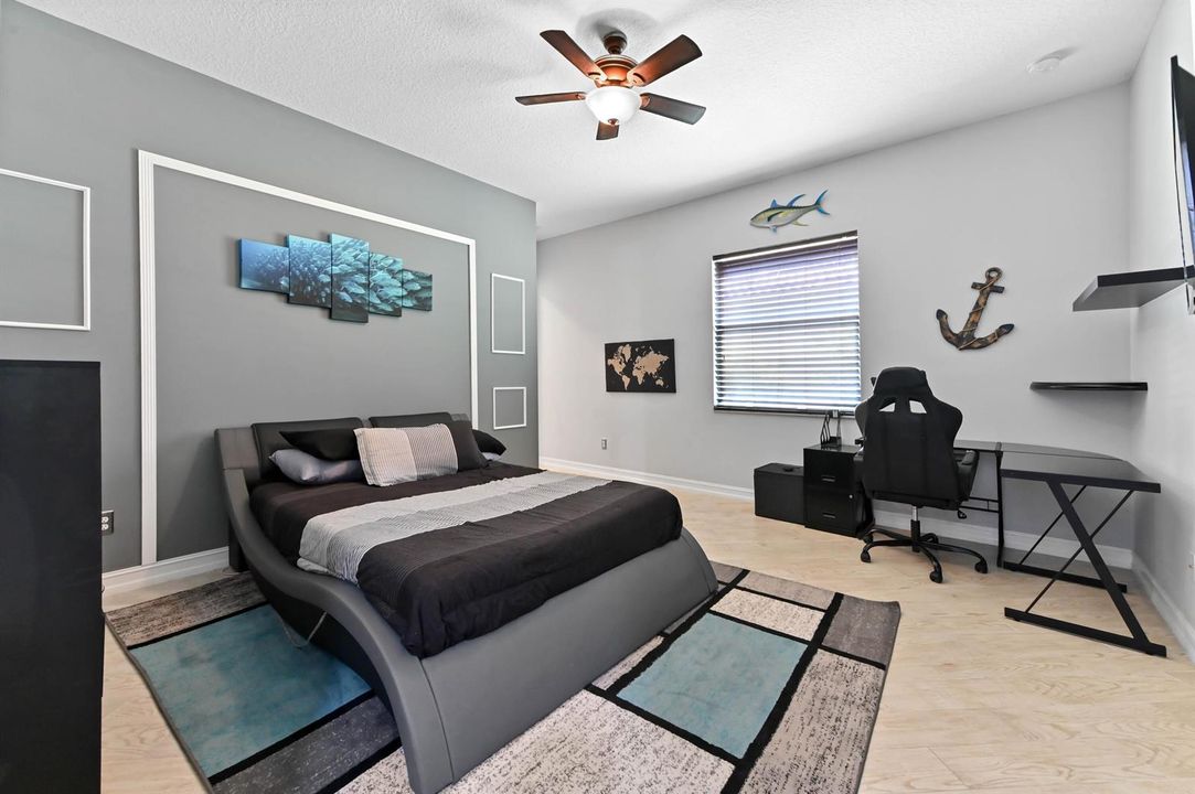 31 bedroom 01