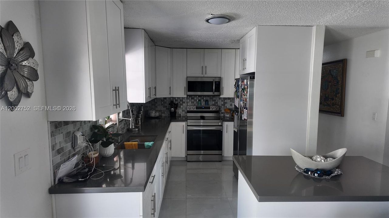 Недавно продано: $460,000 (3 спален, 1 ванн, 1056 Квадратных фут)