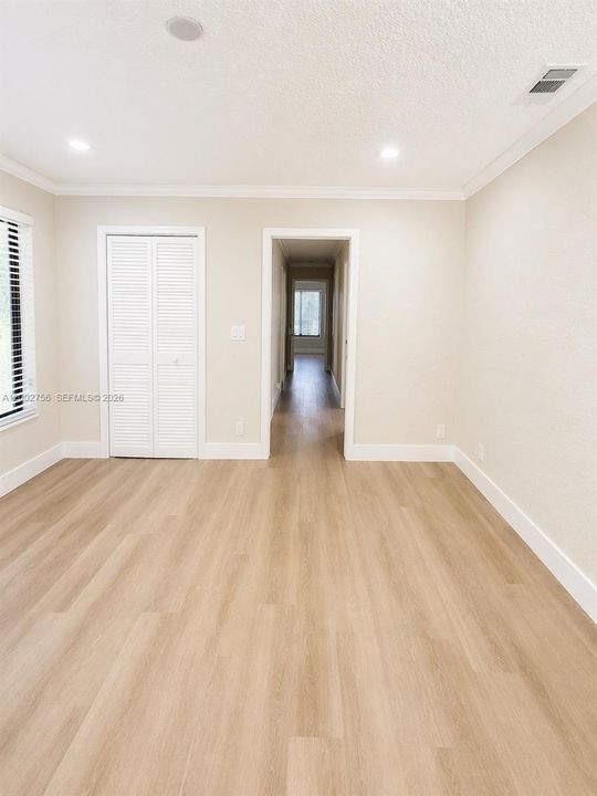 Vendido Recientemente: $599,900 (3 camas, 2 baños, 1686 Pies cuadrados)