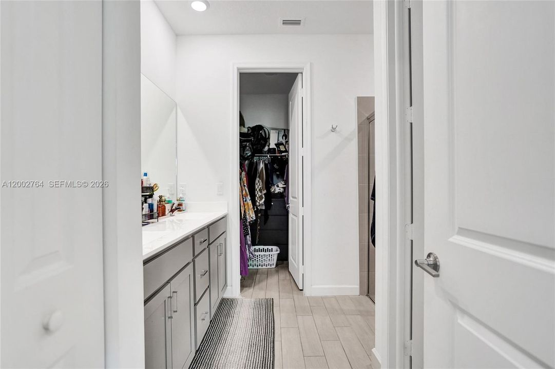 Active With Contract: $399,000 (2 beds, 2 baths, 1319 Square Feet)