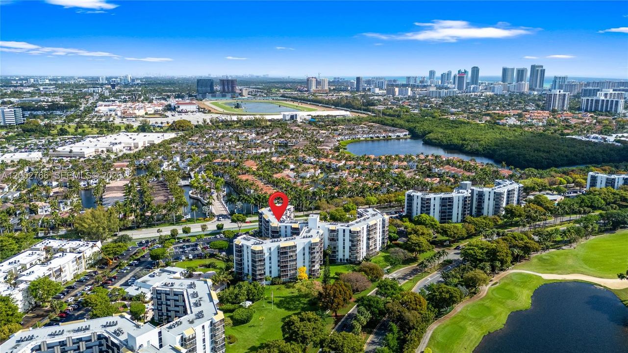 На продажу: $205,000 (2 спален, 2 ванн, 1083 Квадратных фут)
