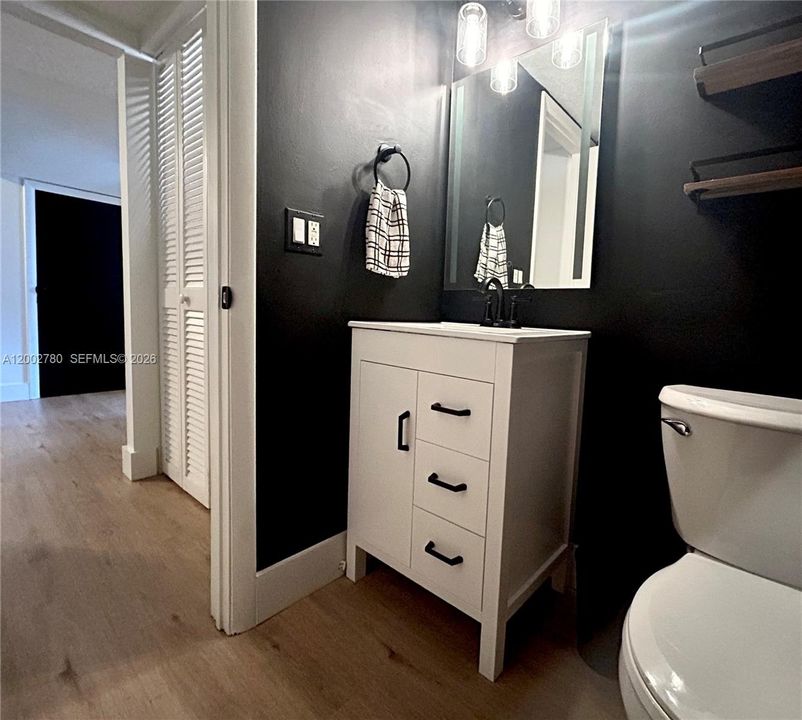 Active With Contract: $2,500 (2 beds, 1 baths, 1170 Square Feet)