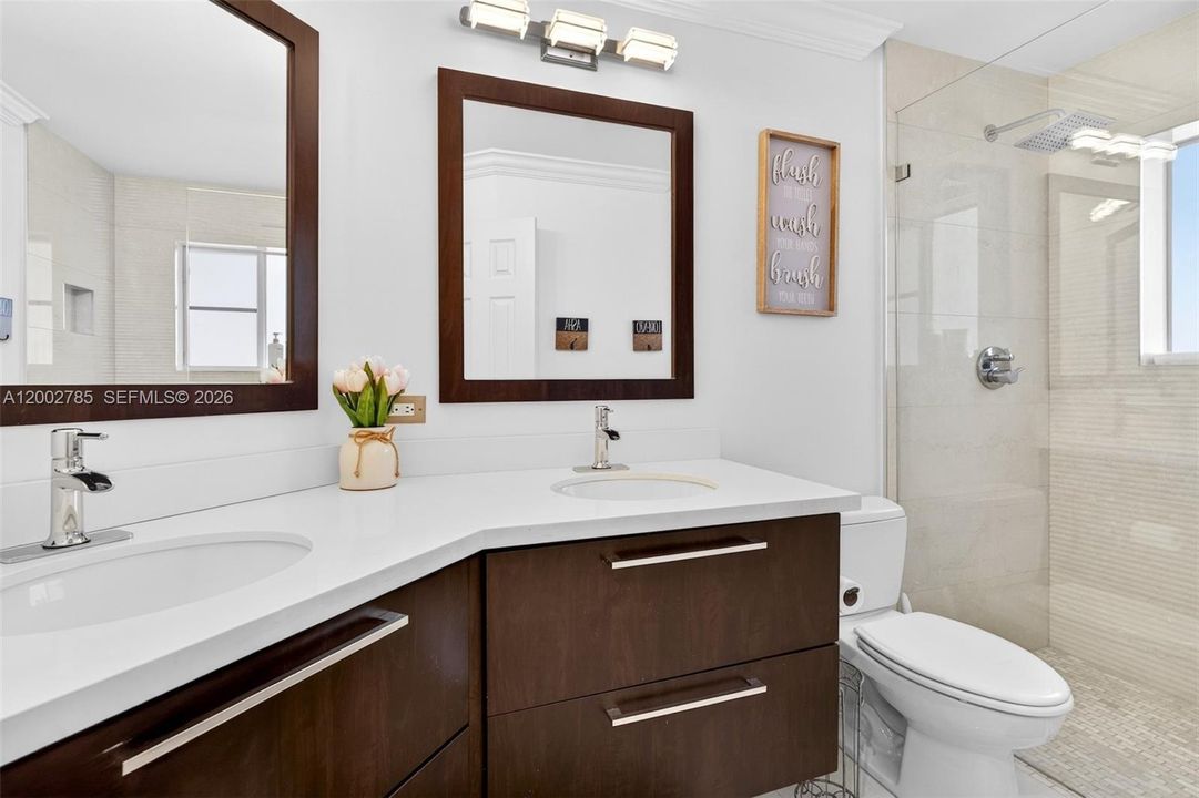 2nd Bathroom