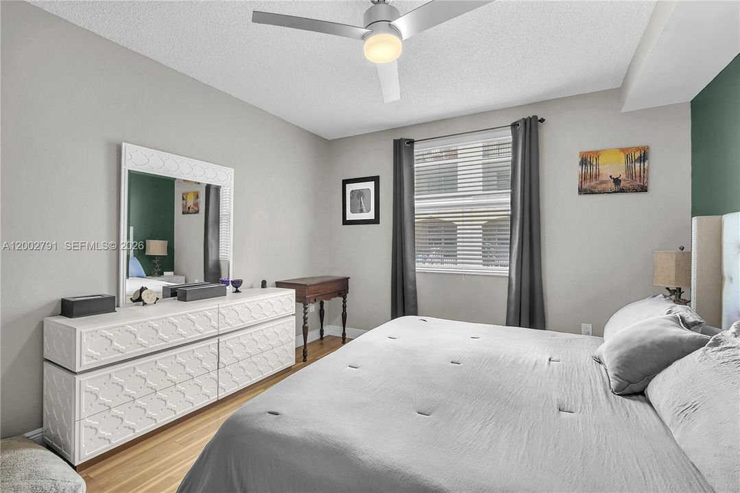 For Sale: $536,000 (3 beds, 2 baths, 1264 Square Feet)