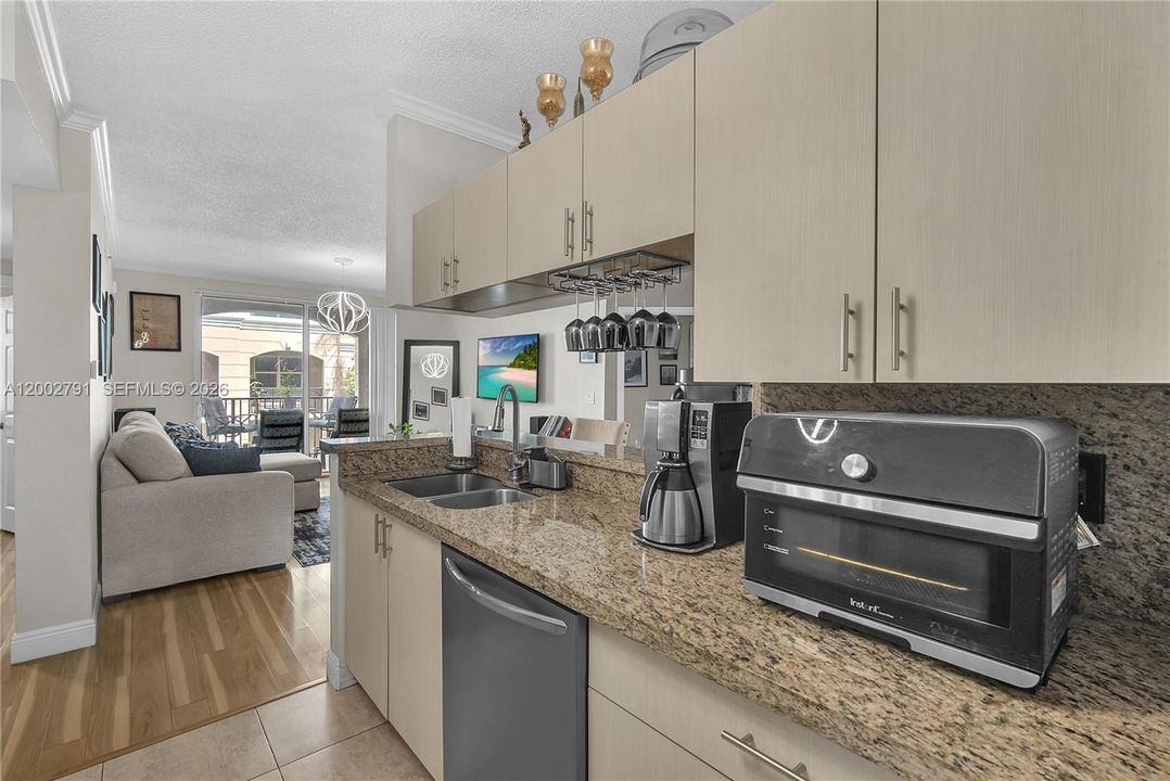 For Sale: $536,000 (3 beds, 2 baths, 1264 Square Feet)