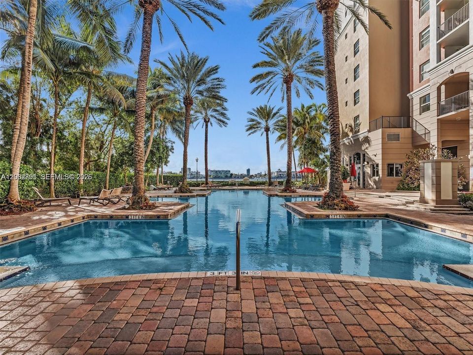 For Sale: $536,000 (3 beds, 2 baths, 1264 Square Feet)