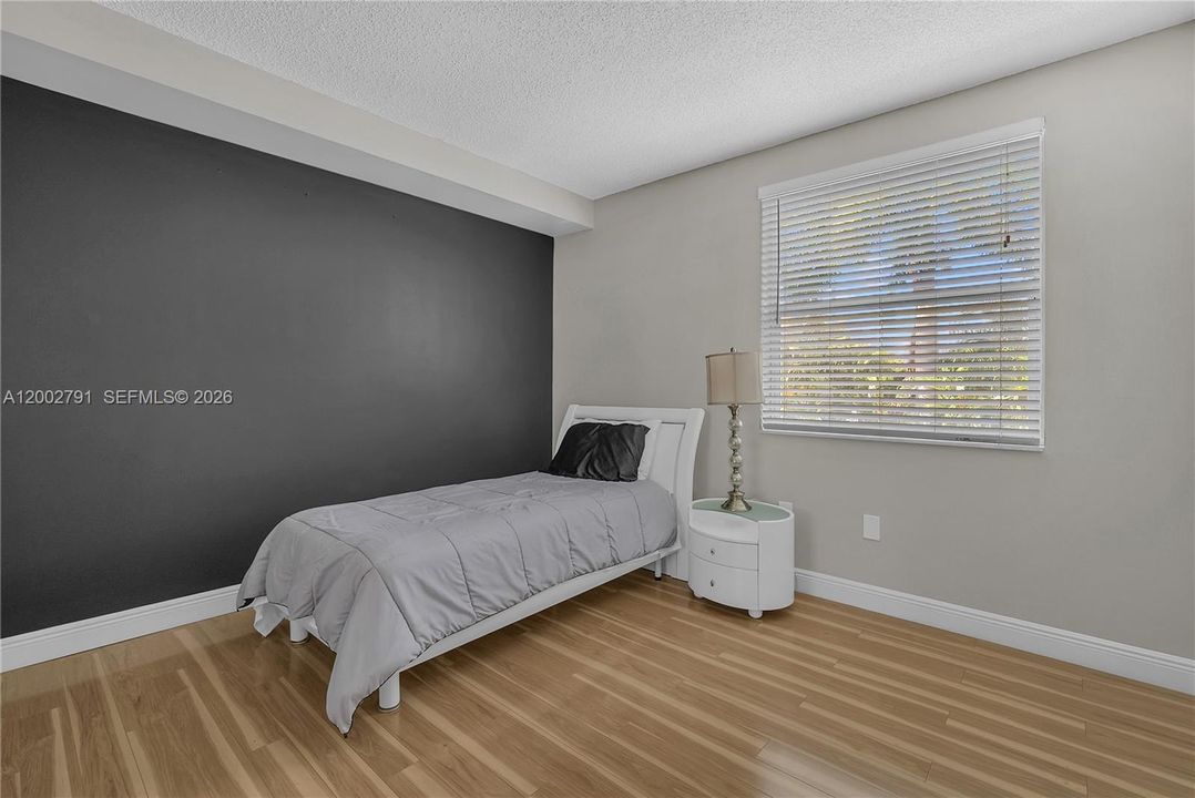 For Sale: $536,000 (3 beds, 2 baths, 1264 Square Feet)
