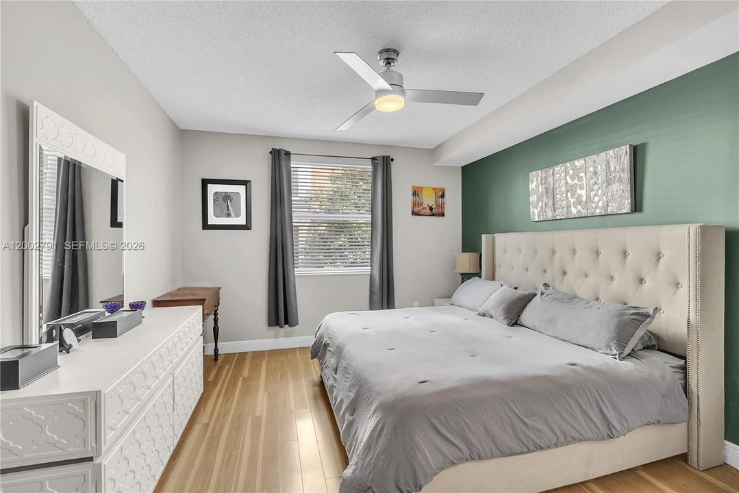 For Sale: $536,000 (3 beds, 2 baths, 1264 Square Feet)