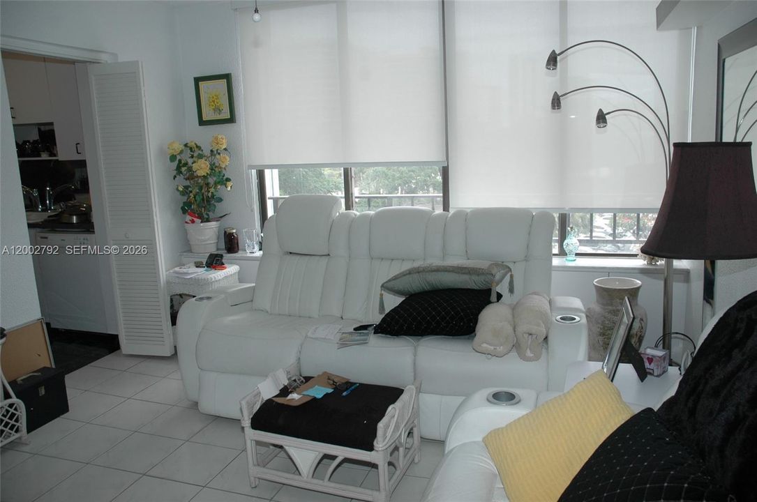 En Venta: $545,000 (2 camas, 2 baños, 1426 Pies cuadrados)