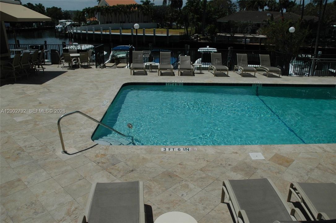 En Venta: $545,000 (2 camas, 2 baños, 1426 Pies cuadrados)
