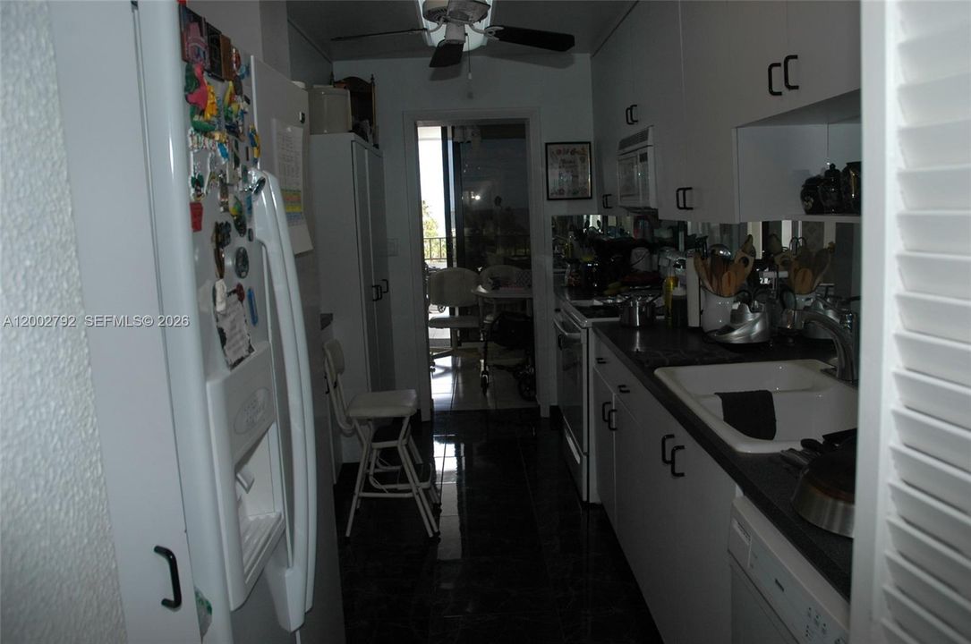 En Venta: $545,000 (2 camas, 2 baños, 1426 Pies cuadrados)