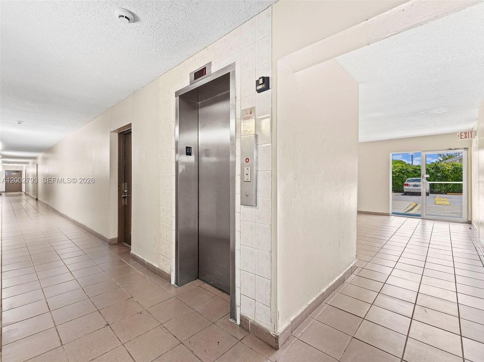 Activo con contrato: $190,000 (2 camas, 2 baños, 782 Pies cuadrados)