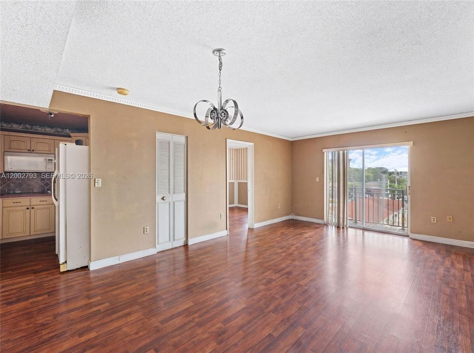 Activo con contrato: $190,000 (2 camas, 2 baños, 782 Pies cuadrados)