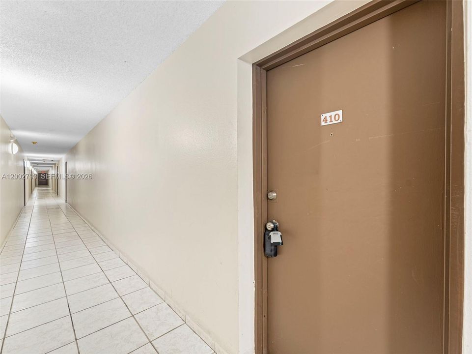 Activo con contrato: $190,000 (2 camas, 2 baños, 782 Pies cuadrados)