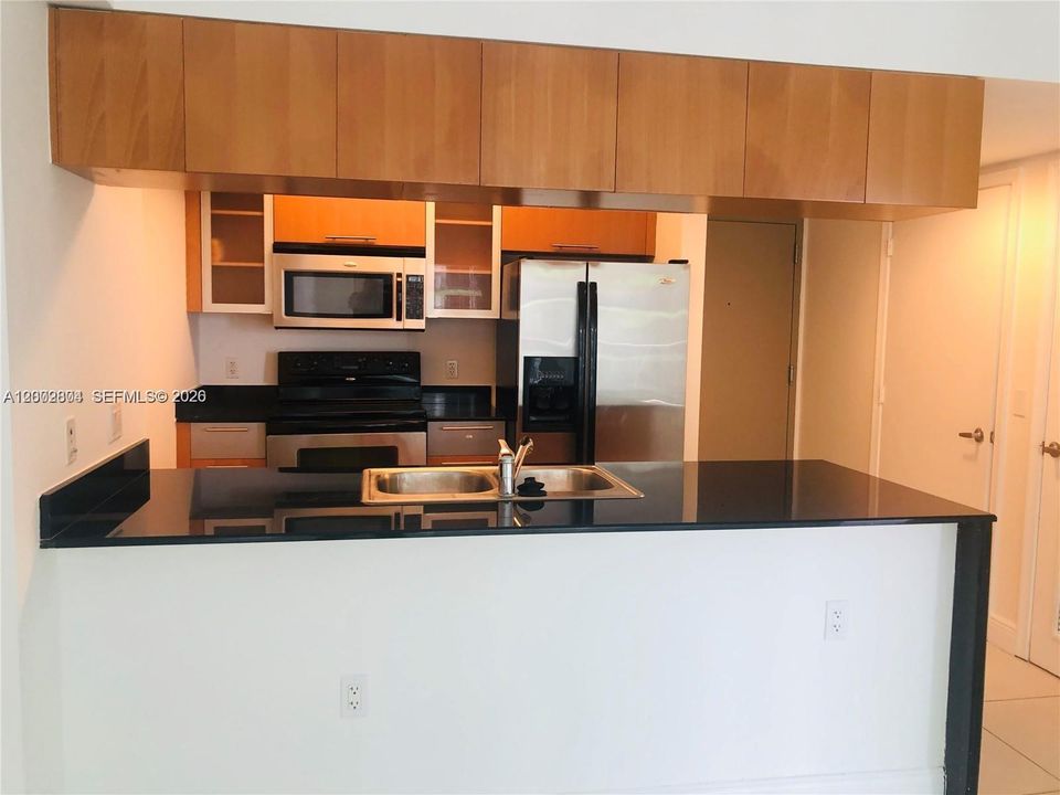 Activo con contrato: $299,000 (1 camas, 1 baños, 825 Pies cuadrados)