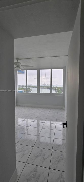 На продажу: $379,000 (2 спален, 2 ванн, 1105 Квадратных фут)