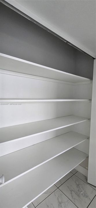 На продажу: $379,000 (2 спален, 2 ванн, 1105 Квадратных фут)