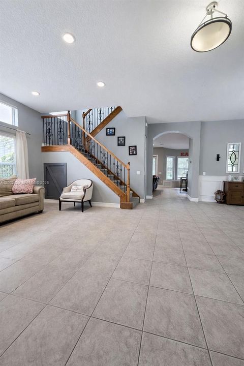 Active With Contract: $875,000 (6 beds, 4 baths, 3388 Square Feet)