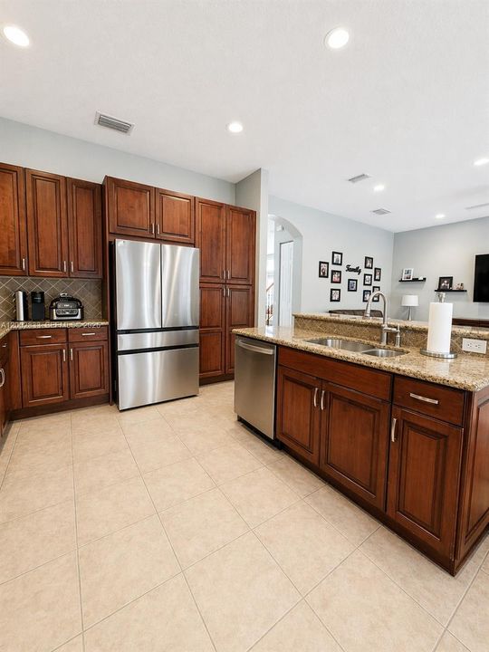 Active With Contract: $875,000 (6 beds, 4 baths, 3388 Square Feet)