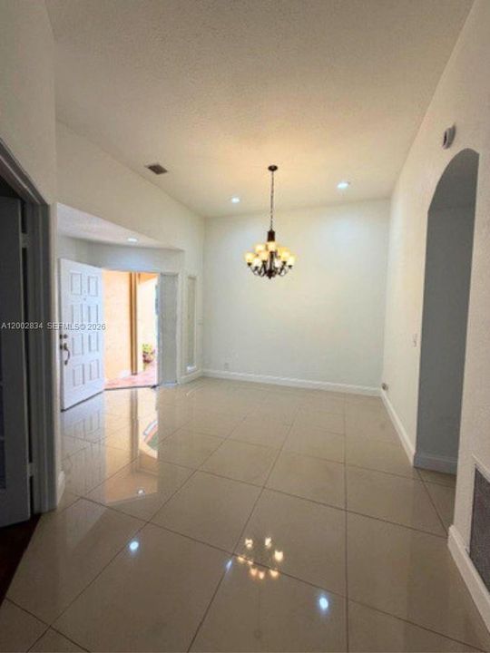 For Sale: $459,900 (3 beds, 2 baths, 1886 Square Feet)
