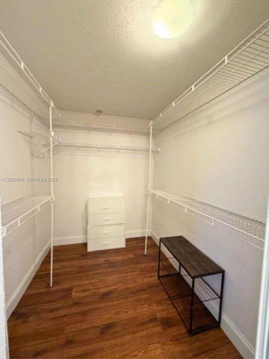 For Sale: $459,900 (3 beds, 2 baths, 1886 Square Feet)