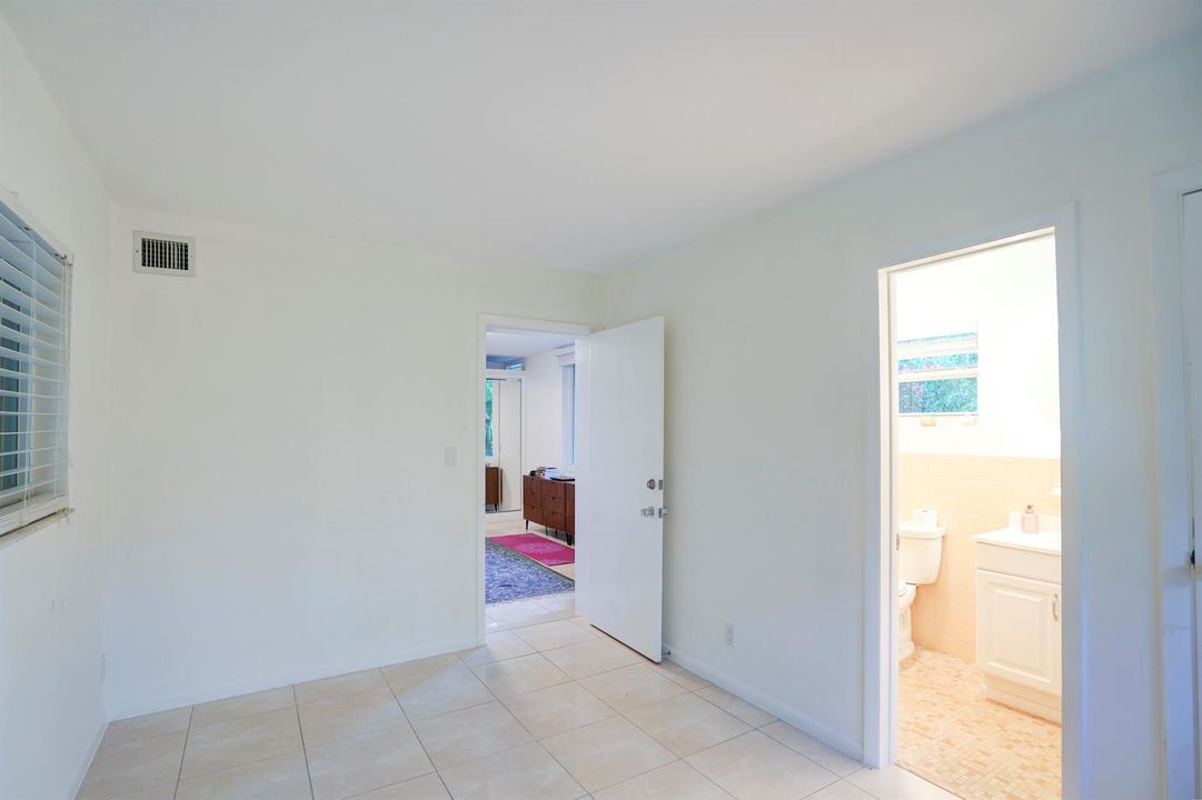 216_32ndSt-23
