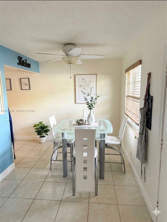 En Venta: $155,000 (2 camas, 2 baños, 933 Pies cuadrados)