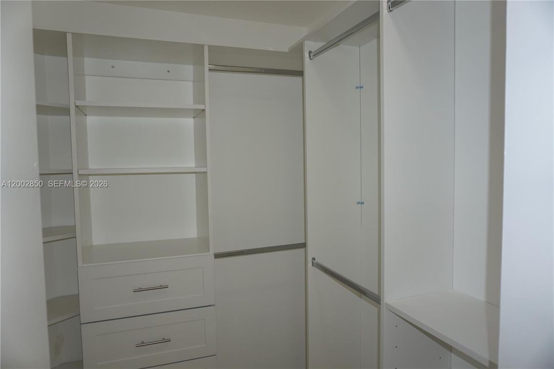 For Rent: $6,000 (4 beds, 3 baths, 2155 Square Feet)