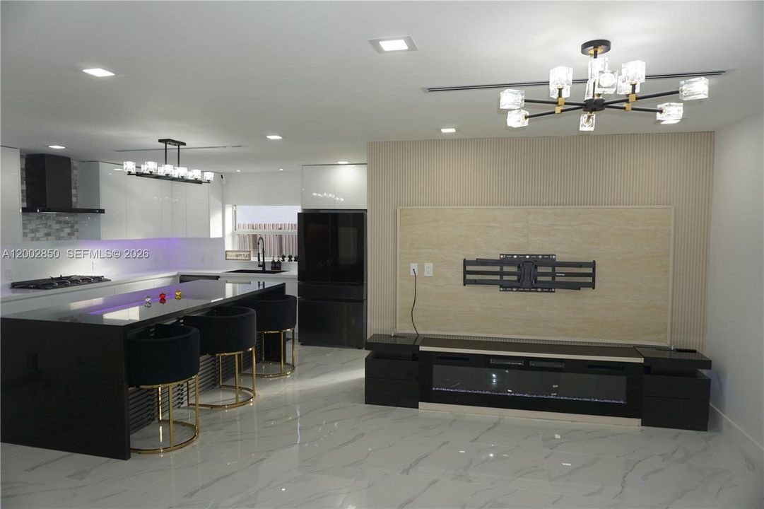 For Rent: $6,000 (4 beds, 3 baths, 2155 Square Feet)