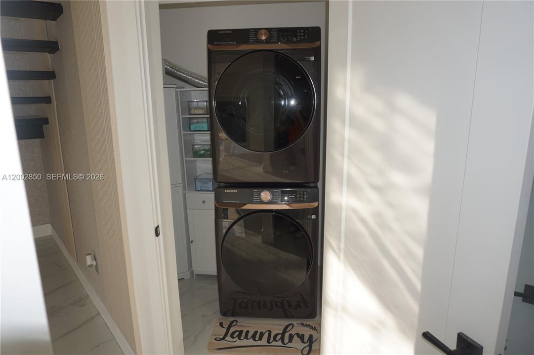 For Rent: $6,000 (4 beds, 3 baths, 2155 Square Feet)