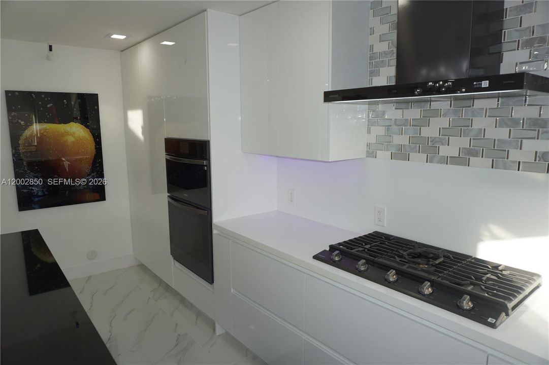 For Rent: $6,000 (4 beds, 3 baths, 2155 Square Feet)