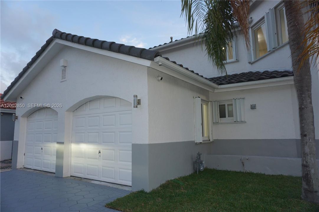 For Rent: $6,000 (4 beds, 3 baths, 2155 Square Feet)