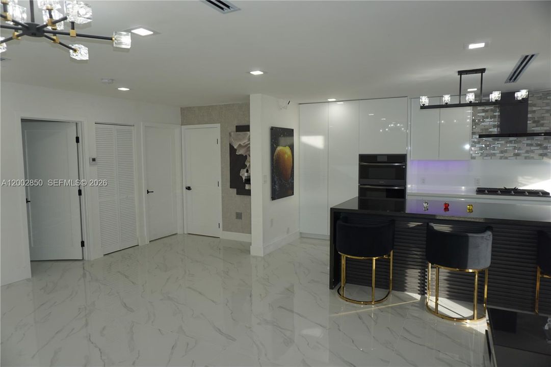 For Rent: $6,000 (4 beds, 3 baths, 2155 Square Feet)