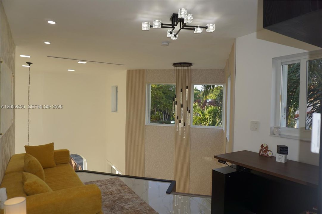 For Rent: $6,000 (4 beds, 3 baths, 2155 Square Feet)
