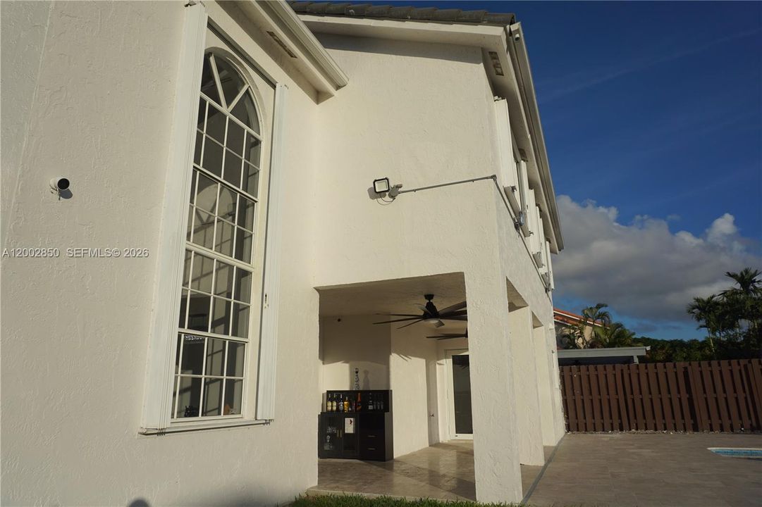 For Rent: $6,000 (4 beds, 3 baths, 2155 Square Feet)