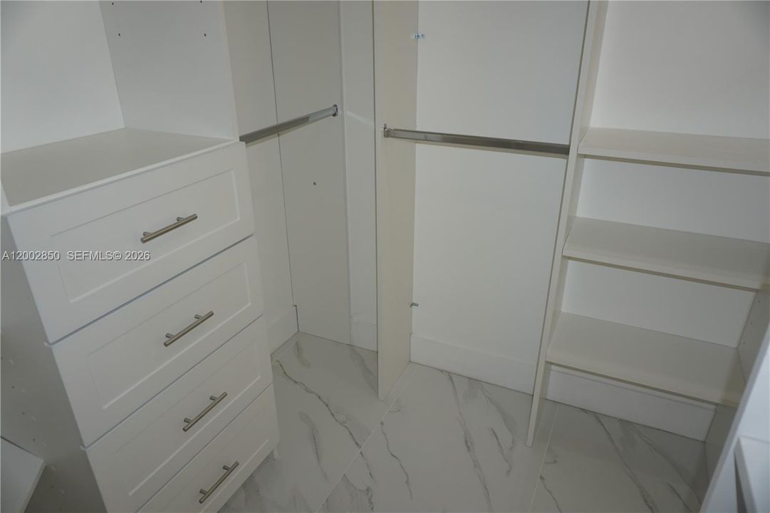 For Rent: $6,000 (4 beds, 3 baths, 2155 Square Feet)