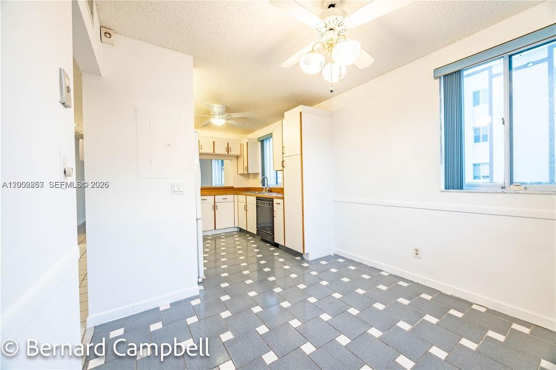En Venta: $139,990 (2 camas, 2 baños, 1294 Pies cuadrados)