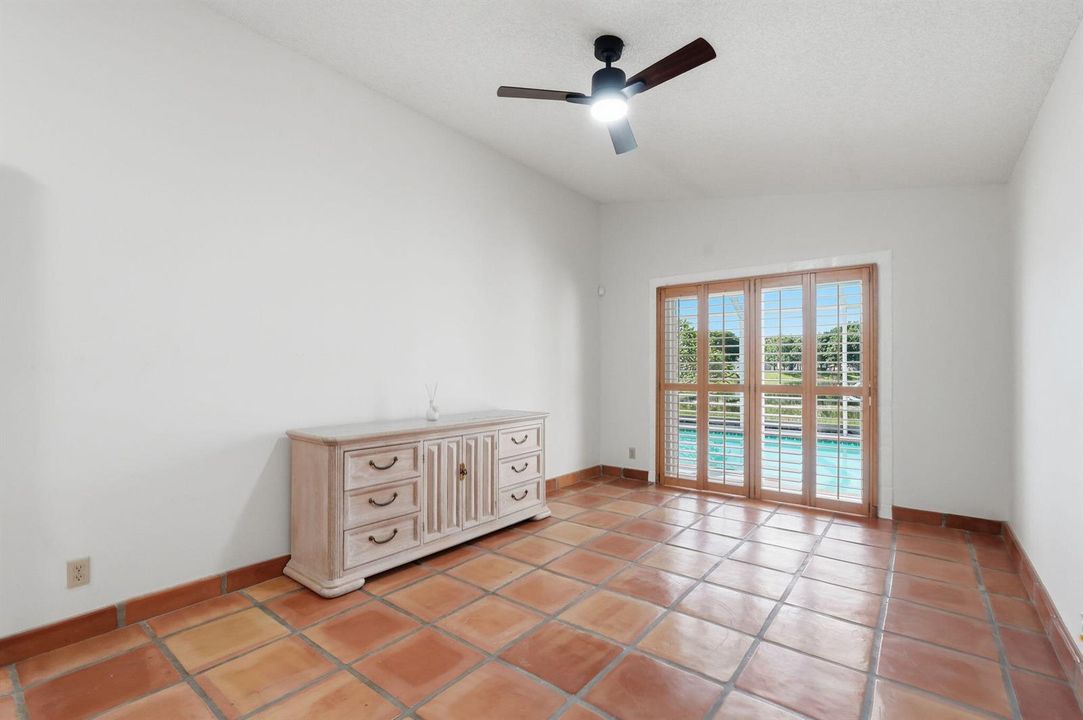 9-web-or-mls-3970_Classic_Ct_009