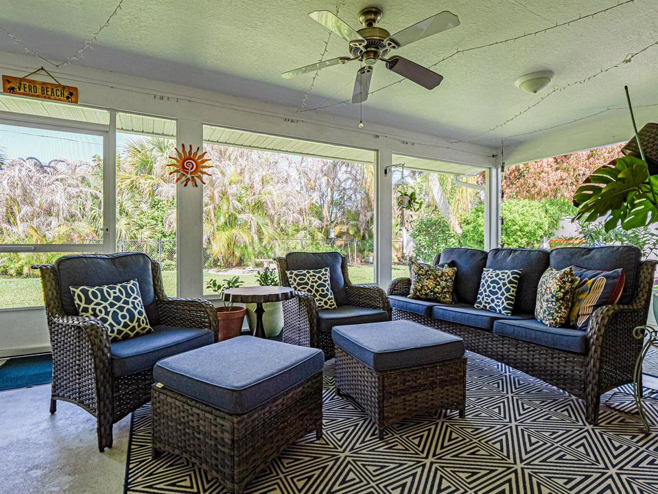 735 23rd Ave. Laurel Pointe Tropical por
