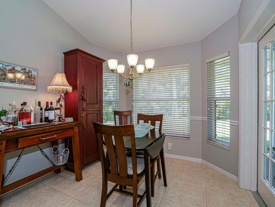 735 23rd Ave. Laurel Pointe Breakfast No