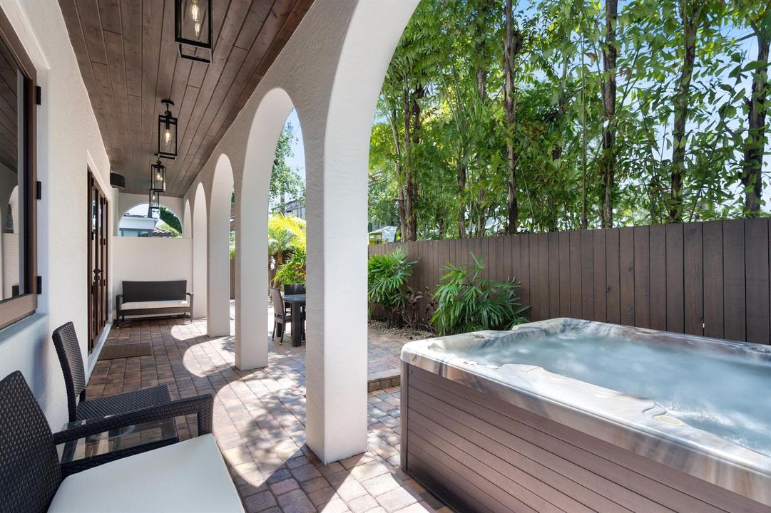 12-1312 SE 2nd Ave Ft. Laderdale FL-100
