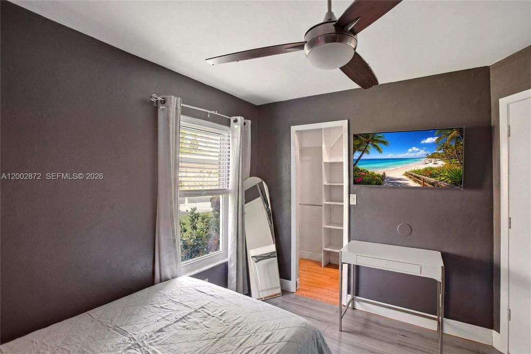 For Sale: $255,000 (3 beds, 2 baths, 1197 Square Feet)