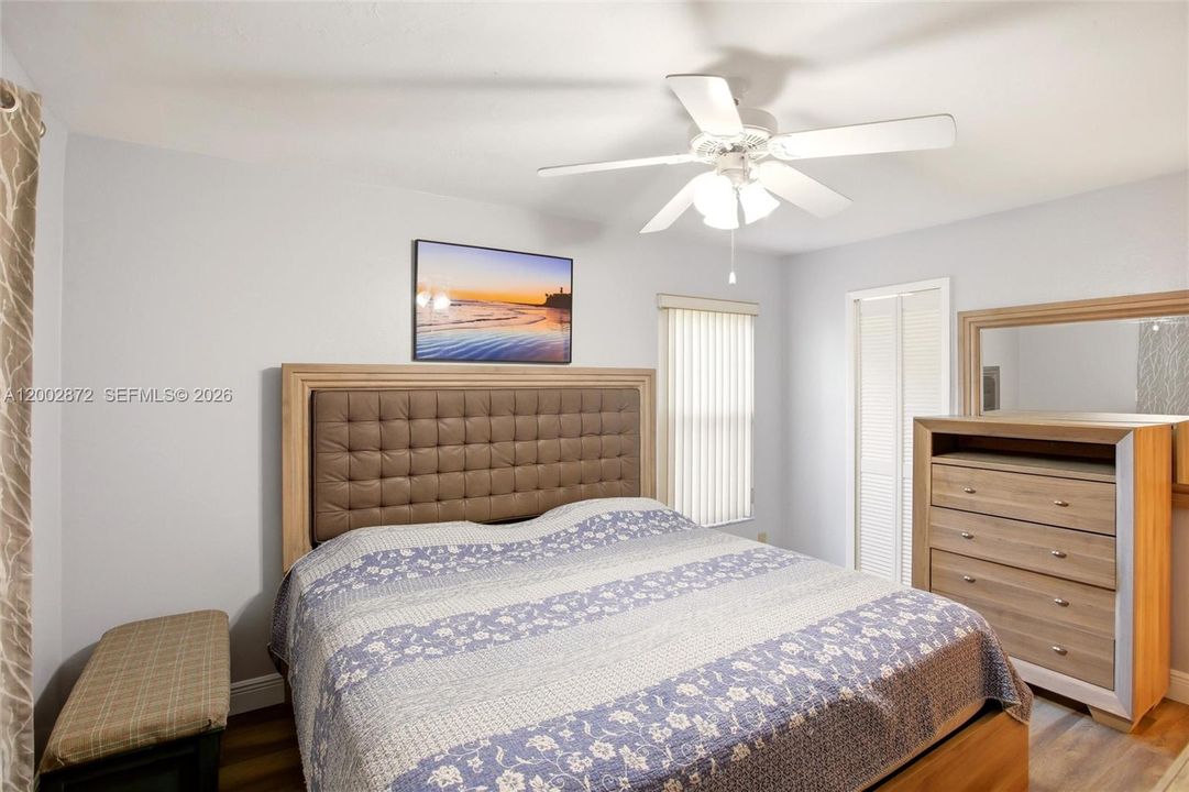 For Sale: $255,000 (3 beds, 2 baths, 1197 Square Feet)