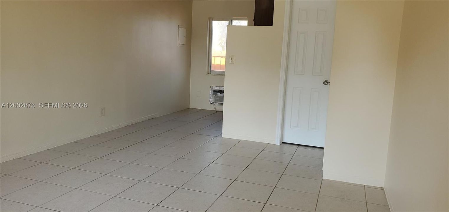 Activo con contrato: $1,200 (1 camas, 1 baños, 0 Pies cuadrados)
