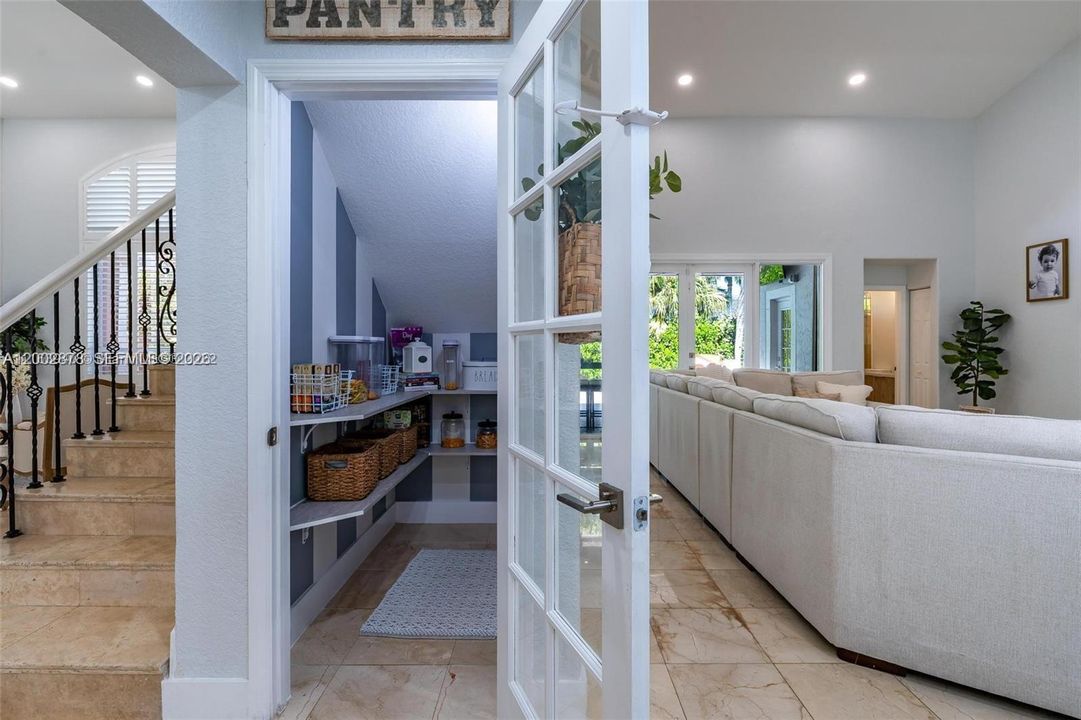 Active With Contract: $6,450 (4 beds, 4 baths, 3345 Square Feet)