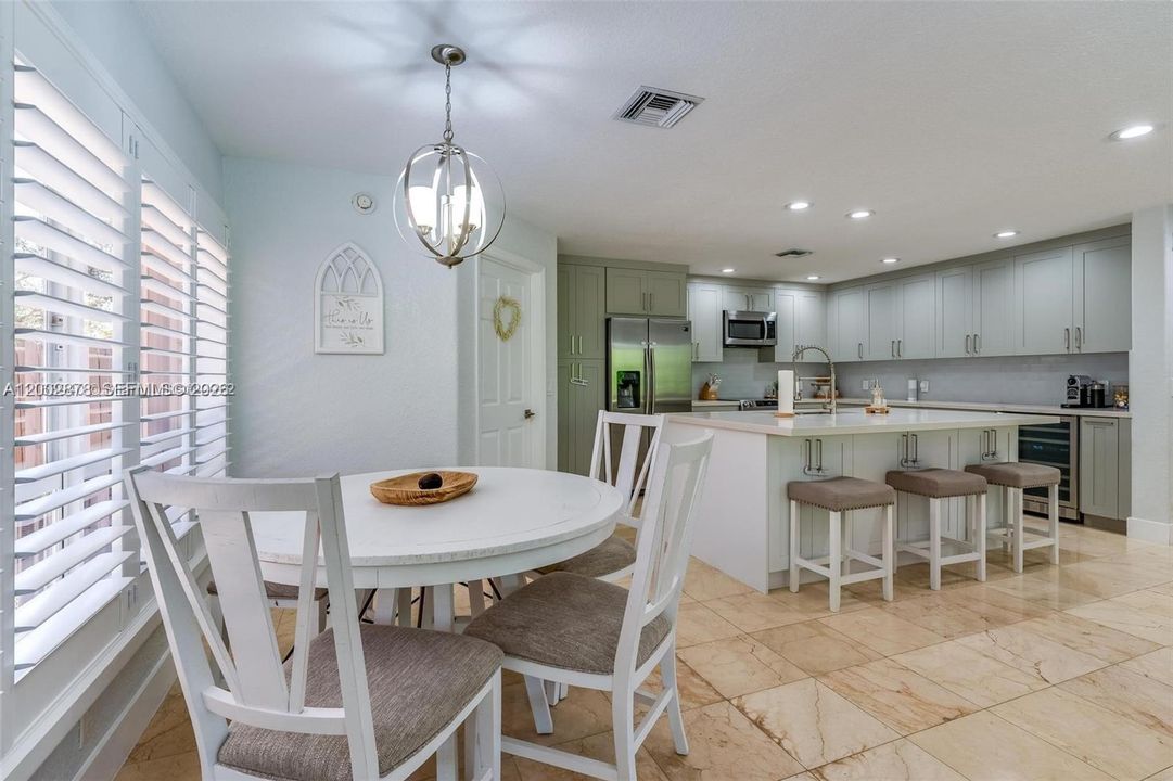 Active With Contract: $6,450 (4 beds, 4 baths, 3345 Square Feet)
